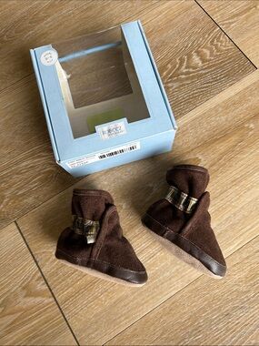 Robeez Brown Leather Faux Fur Lined Soft-Soled Baby Shoes 0-6 Months